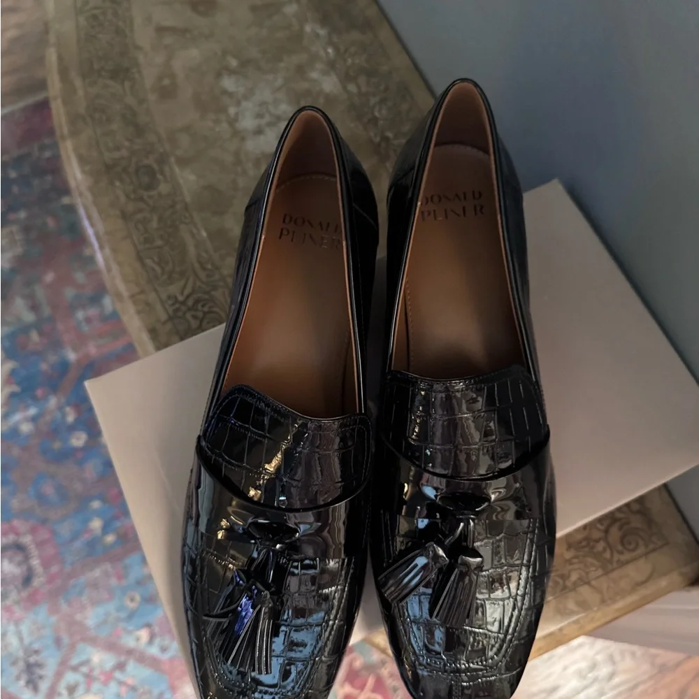 Donald J. Pliner Black Crocco Patent Kressida heeled loafers - Picture 4 of 8